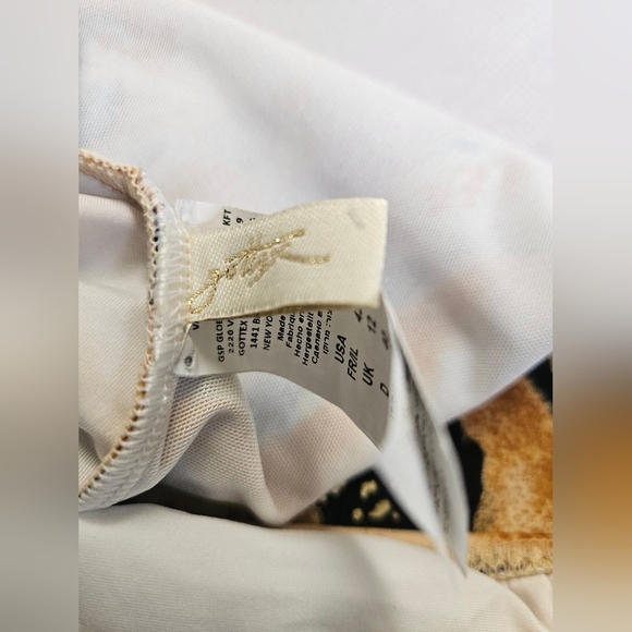 Gottex Essentials Safari V-Neck One Piece Swimsuit - Picture 7 of 12